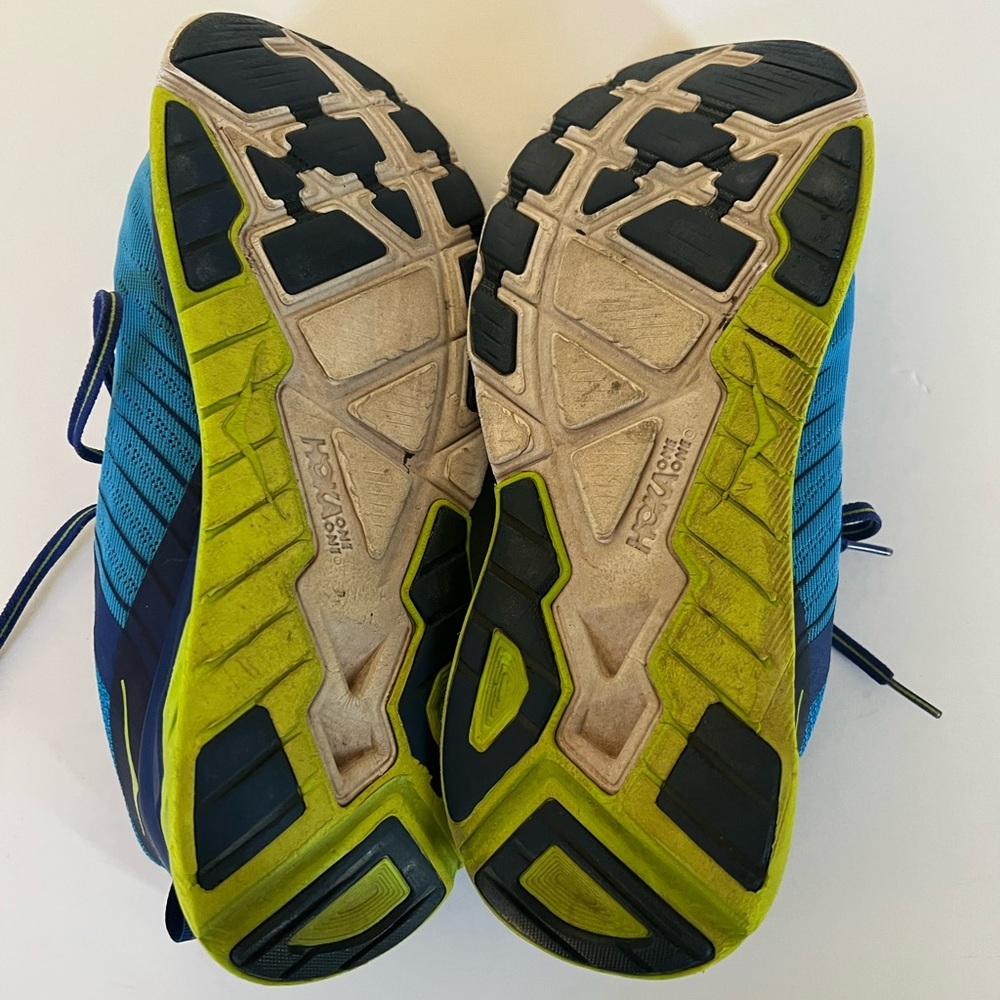 Men’s Hoka One One “Time To Fly” running shoe. - Picture 3 of 7